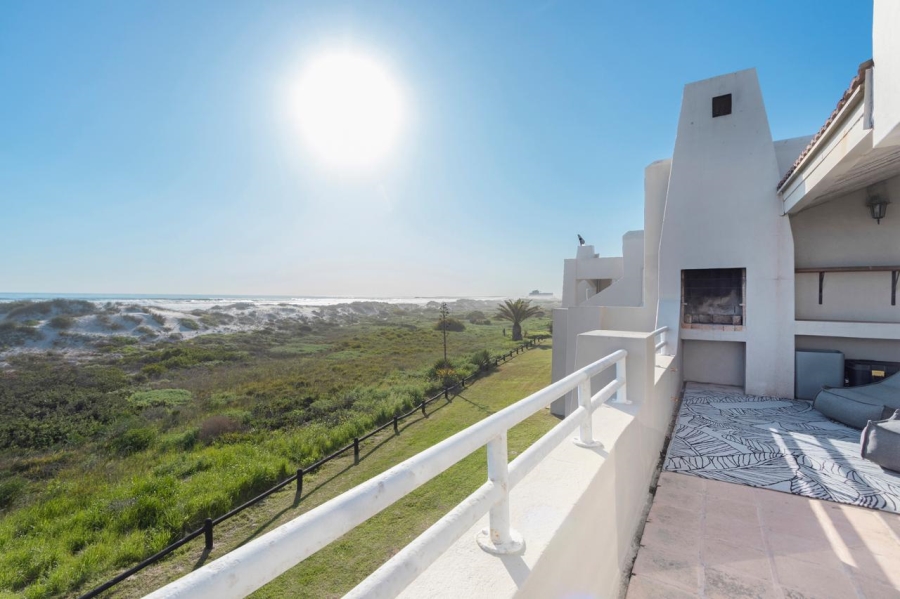 To Let 3 Bedroom Property for Rent in Van Riebeeckstrand Western Cape